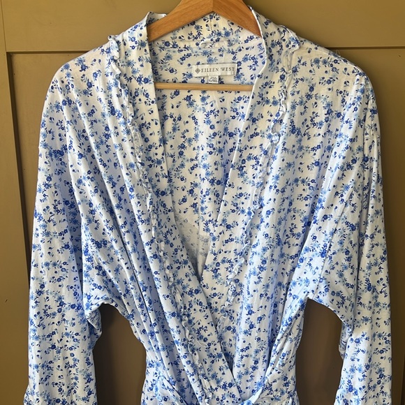 Eileen West Ruffled Robe - Picture 3 of 11
